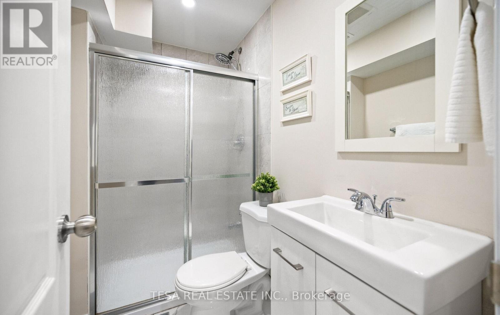 15 Hogan Manor Drive, Brampton, Ontario  L7A 4V4 - Photo 44 - W12506174