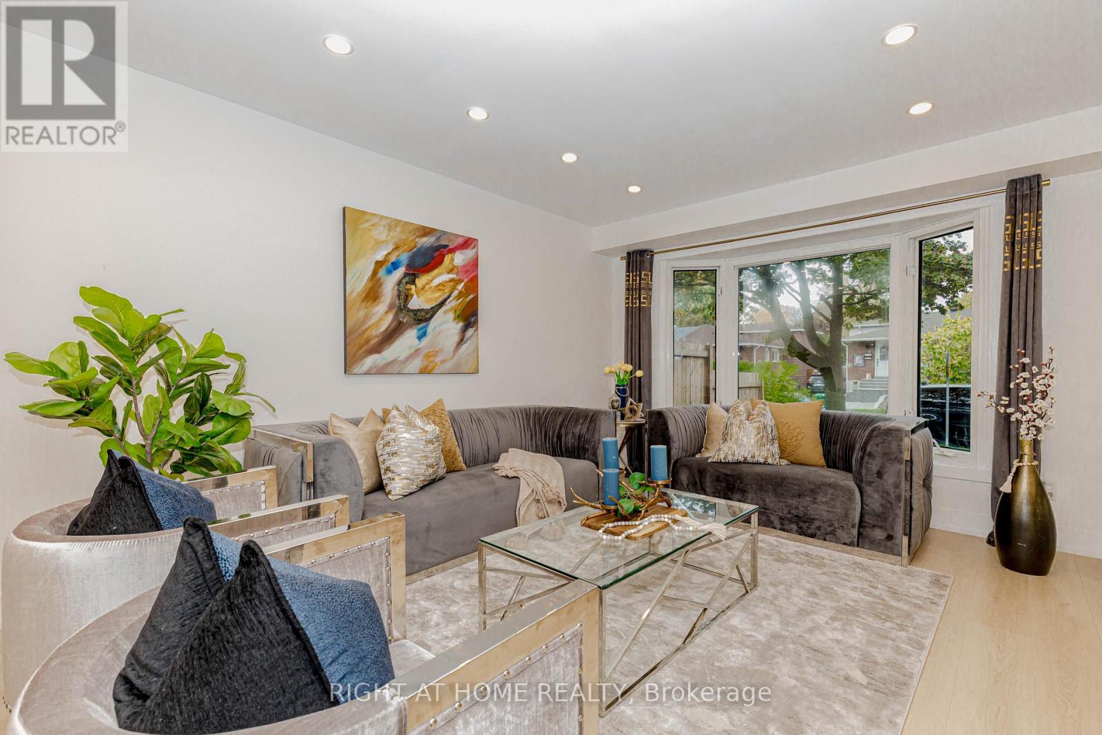 179 Archdekin Drive, Brampton (Madoc), Ontario  L6V 1Y8 - Photo 10 - W12506238