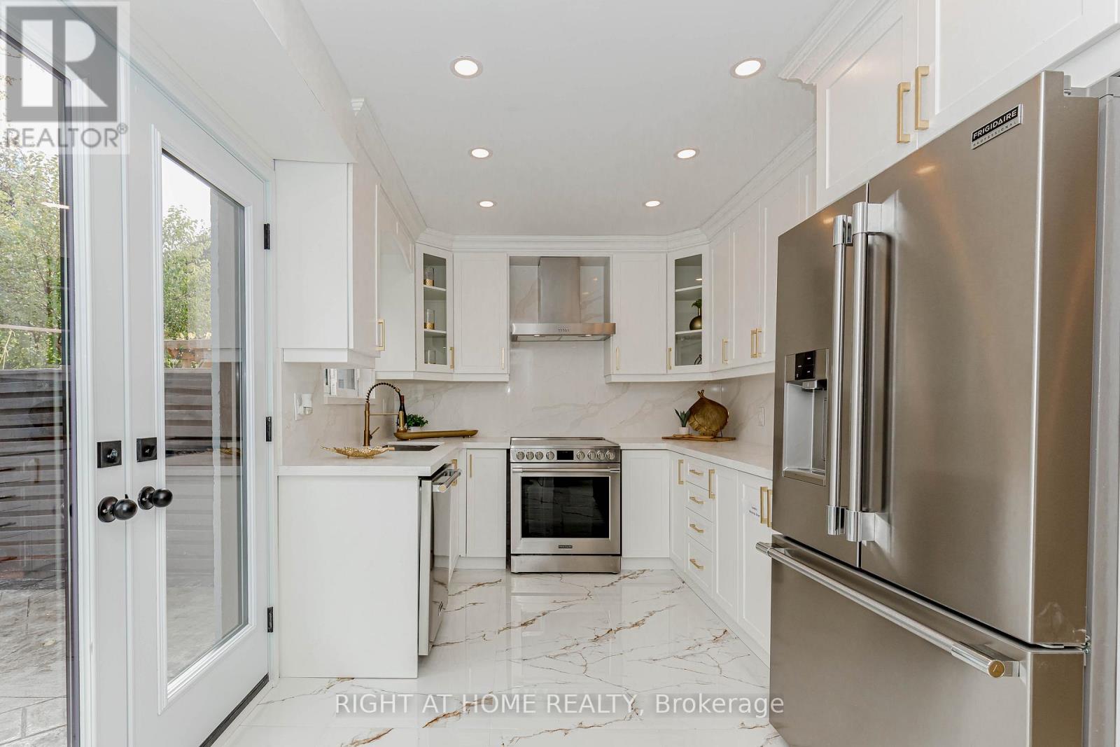 179 Archdekin Drive, Brampton (Madoc), Ontario  L6V 1Y8 - Photo 19 - W12506238