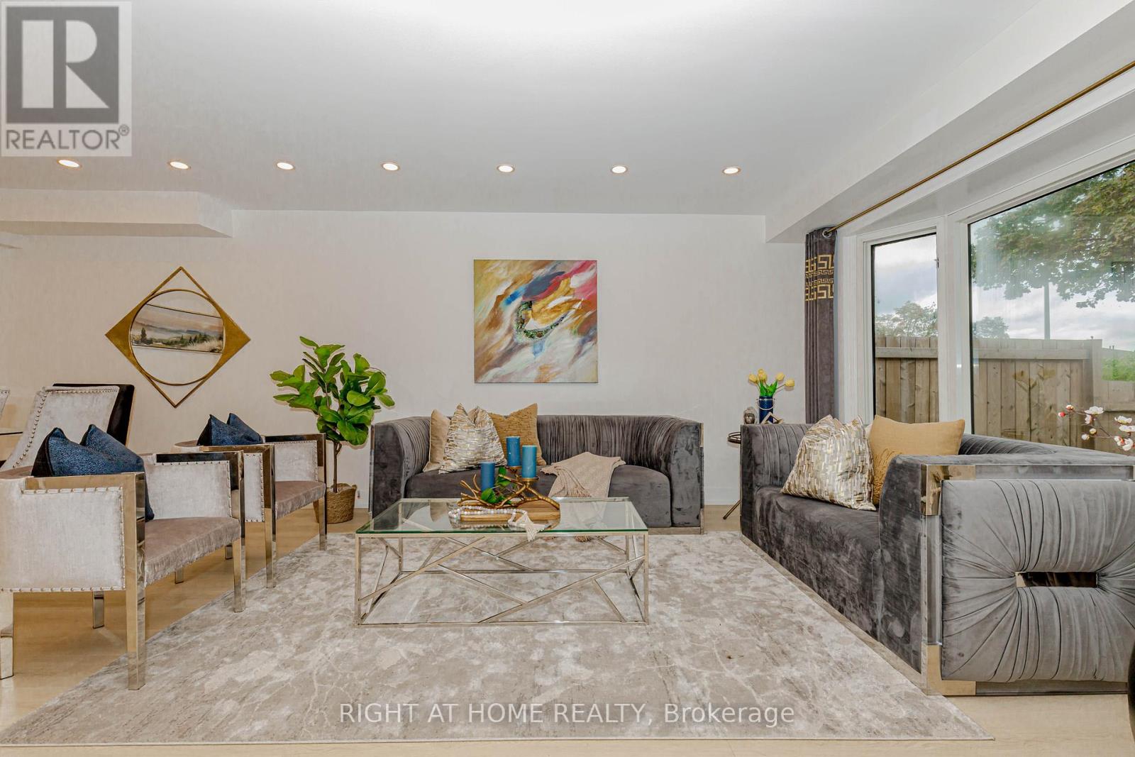 179 Archdekin Drive, Brampton (Madoc), Ontario  L6V 1Y8 - Photo 9 - W12506238