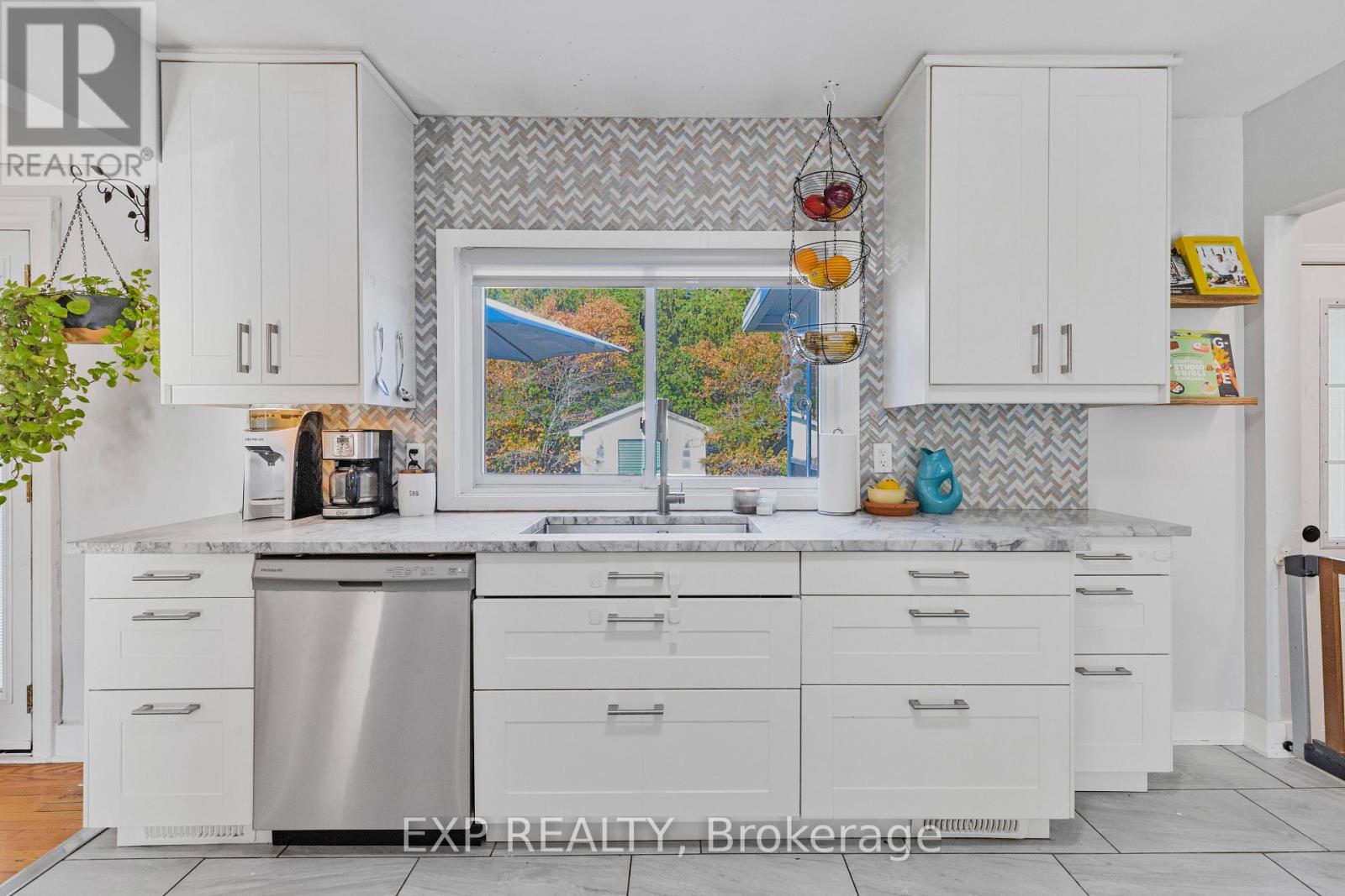 1177 Bellview Street, Burlington, Ontario  L7S 1C6 - Photo 11 - W12506286