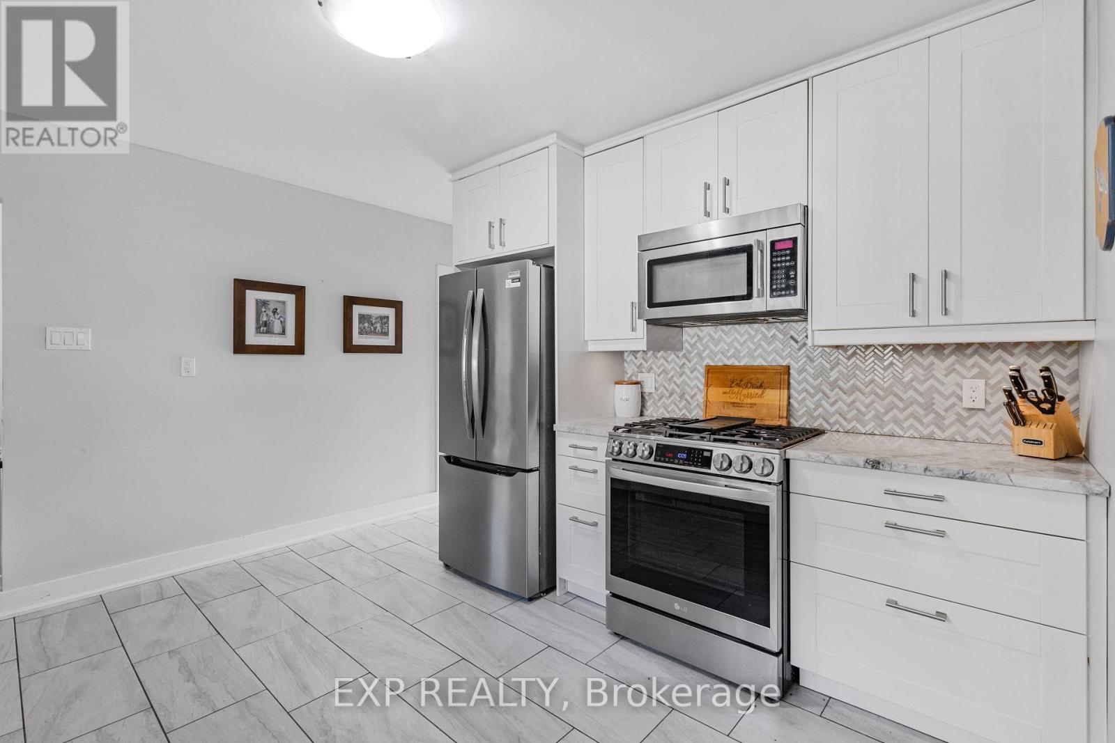 1177 Bellview Street, Burlington, Ontario  L7S 1C6 - Photo 12 - W12506286