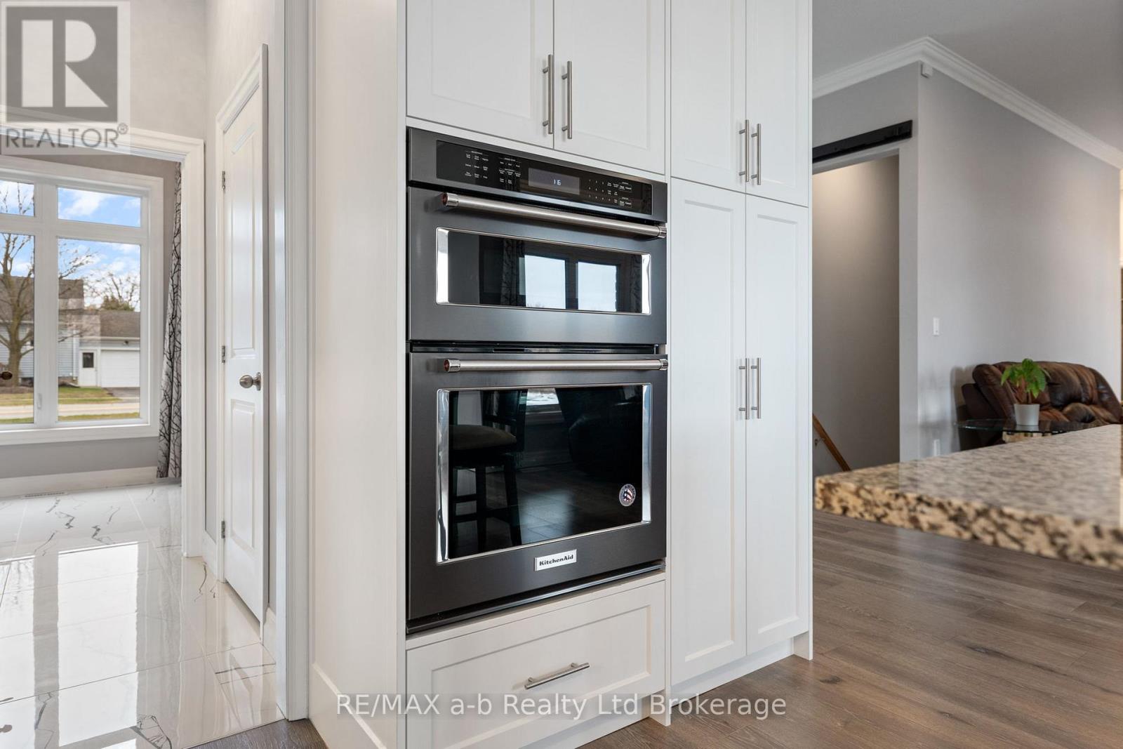 1005 Windham Centre Road, Norfolk, Ontario  N0E 2A0 - Photo 10 - X12506284