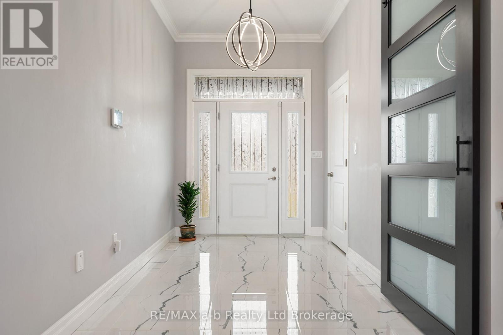 1005 Windham Centre Road, Norfolk, Ontario  N0E 2A0 - Photo 5 - X12506284