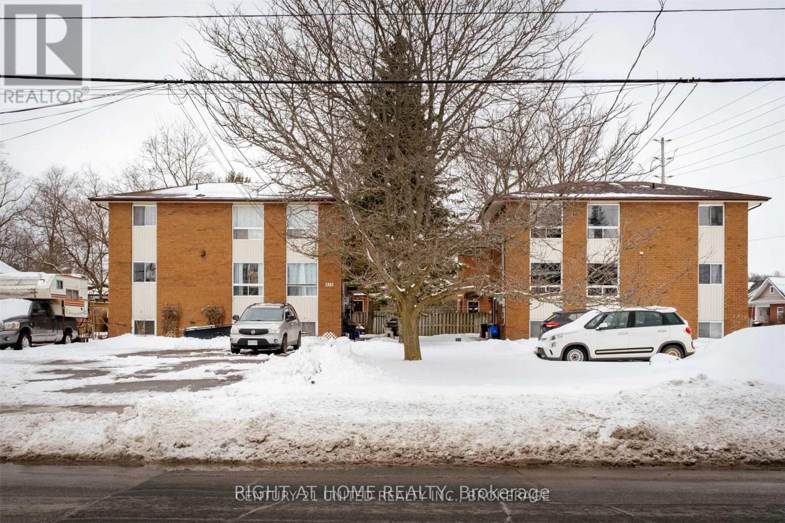 8 MOIR STREET W, Peterborough, Ontario