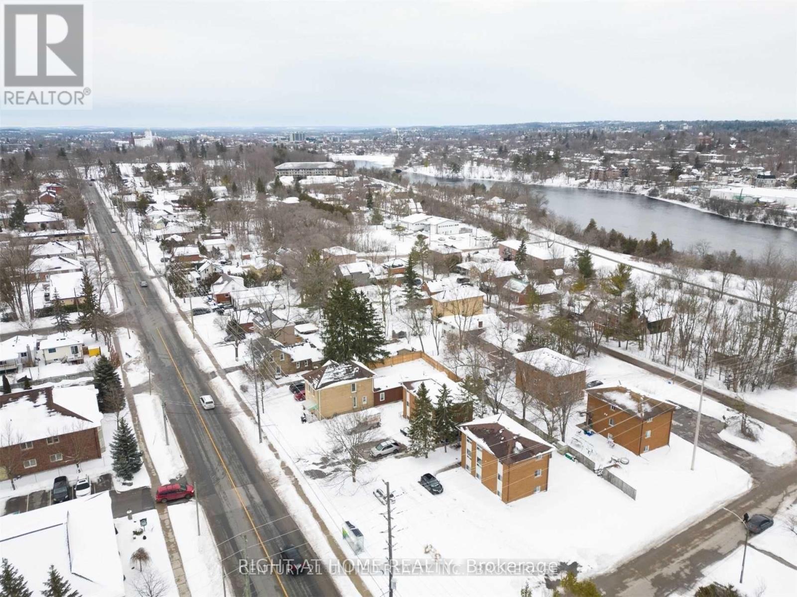 8 Moir Street W, Peterborough, Ontario  K9H 7N4 - Photo 15 - X12506152