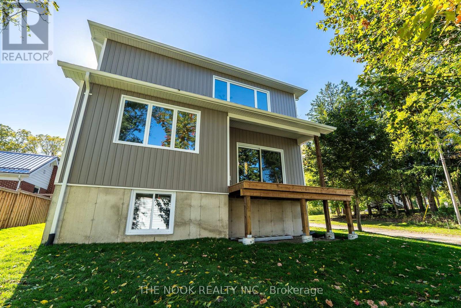 50 Russell Street E, Kawartha Lakes, Ontario K9V 2A6 - Photo 43 - X12506290