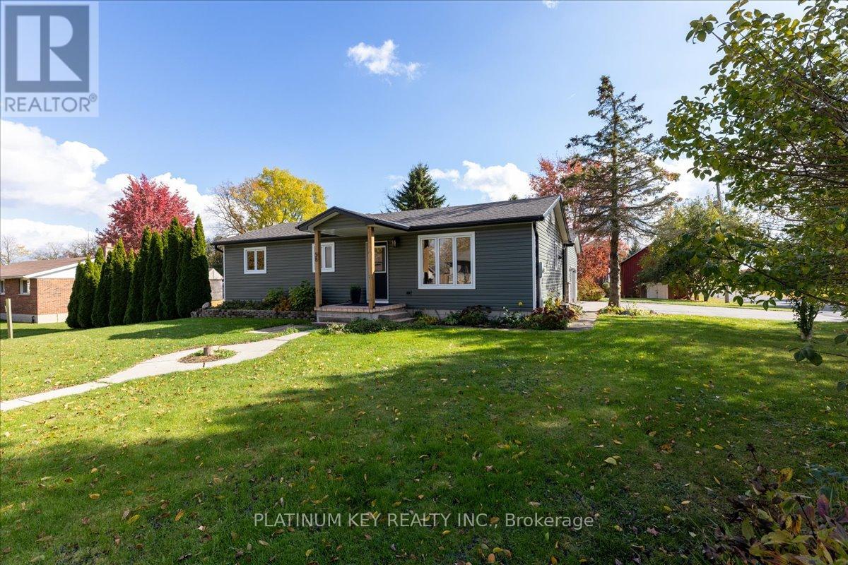 58 Victoria Drive, Strathroy-Caradoc, Ontario  N0L 1T0 - Photo 2 - X12506296