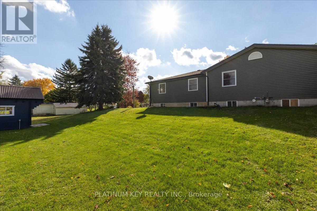 58 Victoria Drive, Strathroy-Caradoc, Ontario  N0L 1T0 - Photo 28 - X12506296
