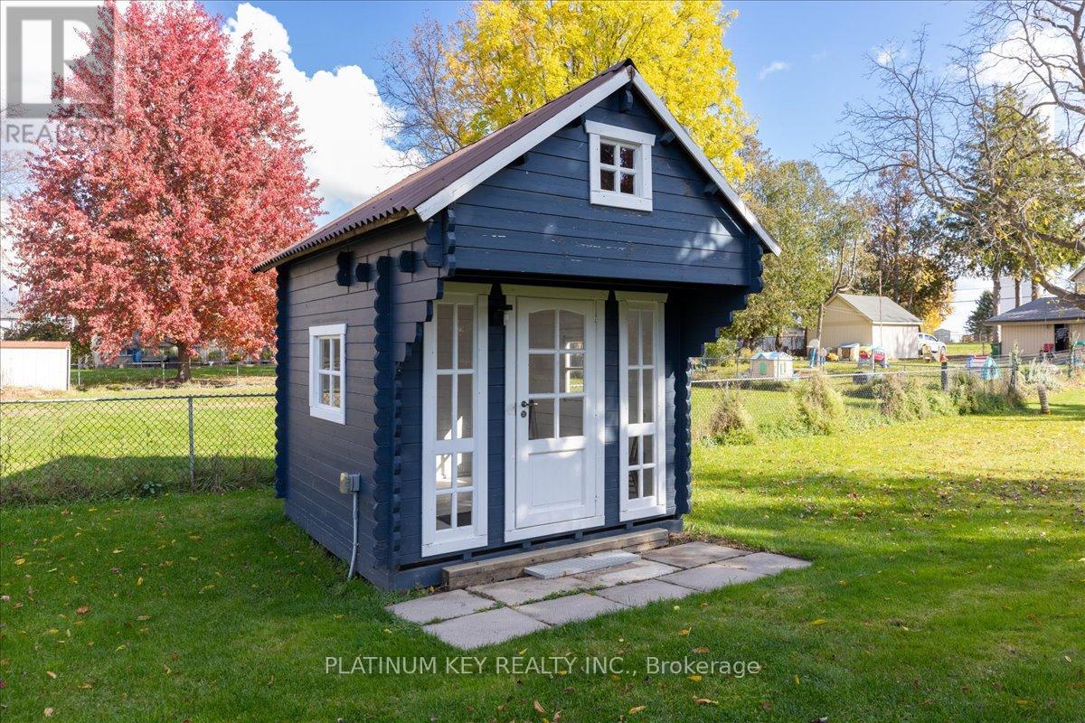 58 Victoria Drive, Strathroy-Caradoc, Ontario  N0L 1T0 - Photo 29 - X12506296