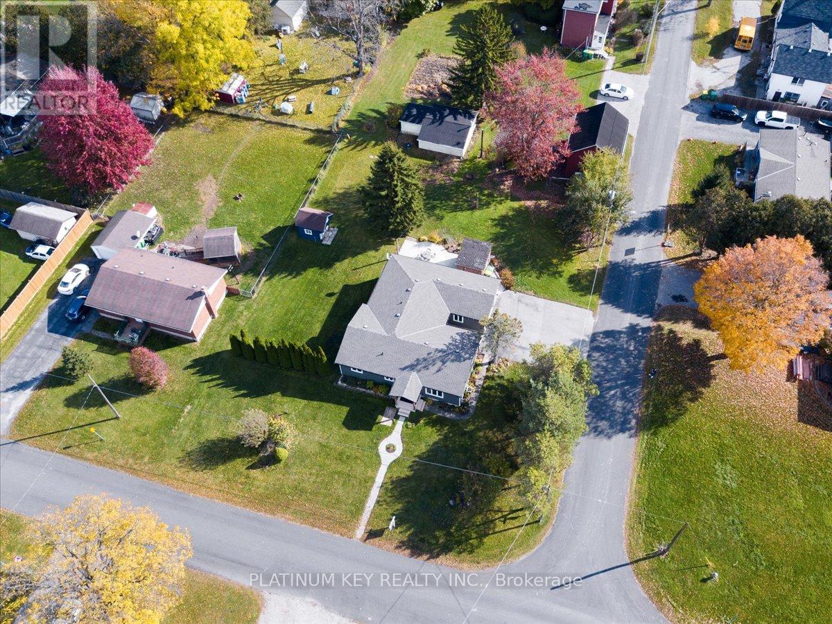 58 Victoria Drive, Strathroy-Caradoc, Ontario  N0L 1T0 - Photo 35 - X12506296