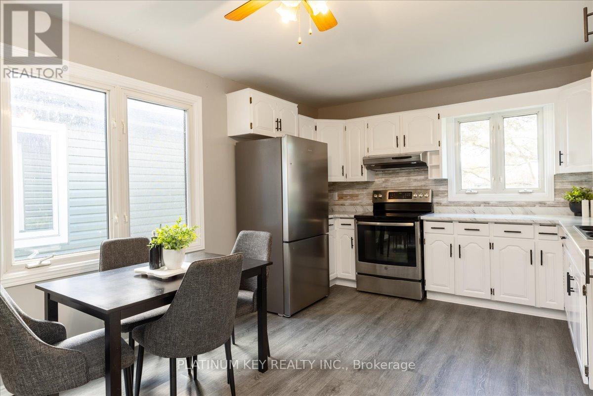 58 Victoria Drive, Strathroy-Caradoc, Ontario  N0L 1T0 - Photo 5 - X12506296