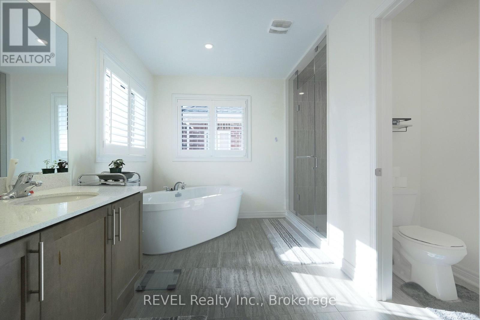 44 Spring Crest Way, Thorold, Ontario L2V 0J8 - Photo 23 - X12505606