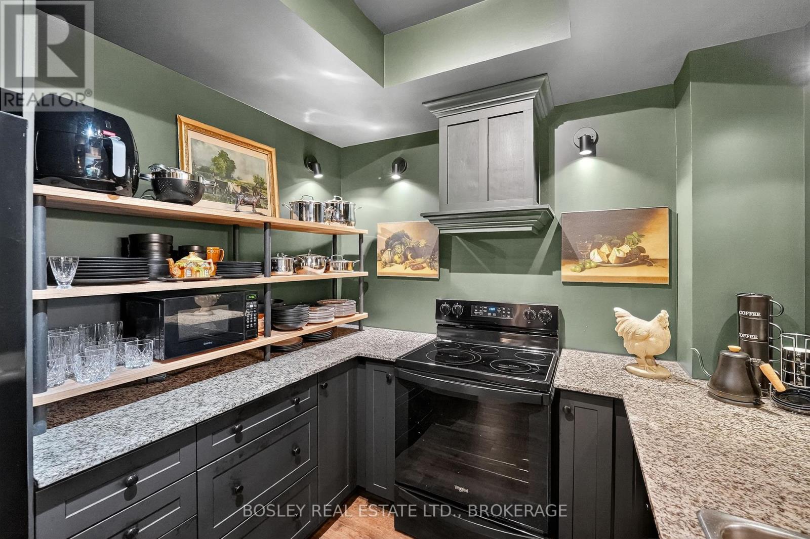 205 - 225 Ricardo Street, Niagara-On-The-Lake, Ontario L0S 1J0 - Photo 19 - X12506248