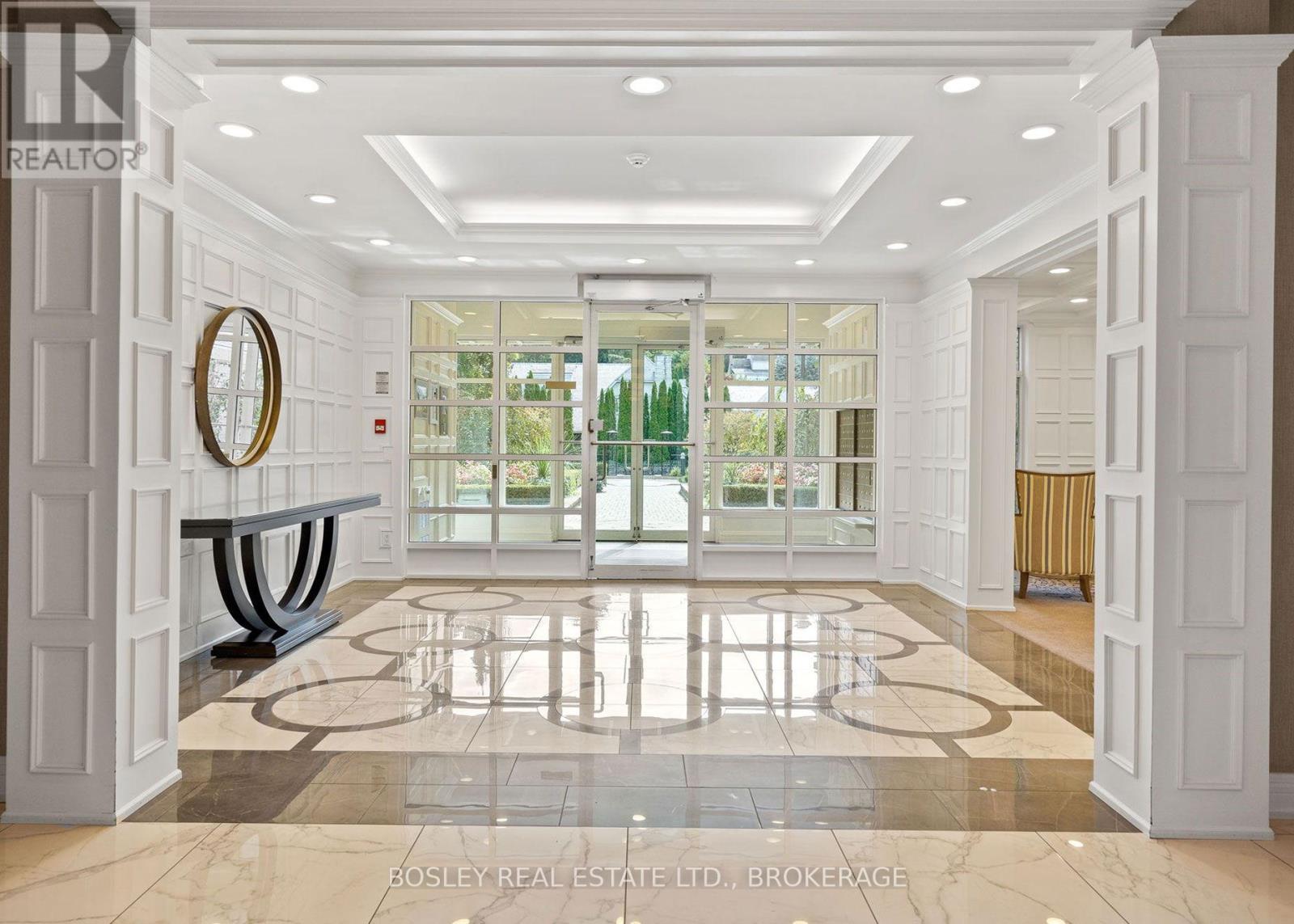 205 - 225 Ricardo Street, Niagara-On-The-Lake, Ontario L0S 1J0 - Photo 2 - X12506248