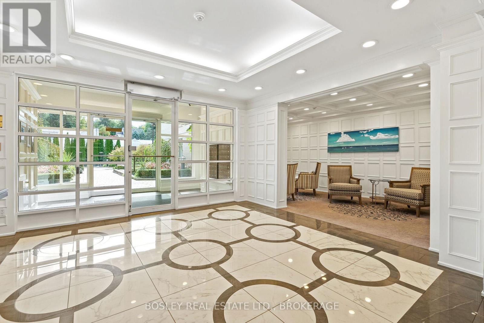 205 - 225 Ricardo Street, Niagara-On-The-Lake, Ontario L0S 1J0 - Photo 3 - X12506248