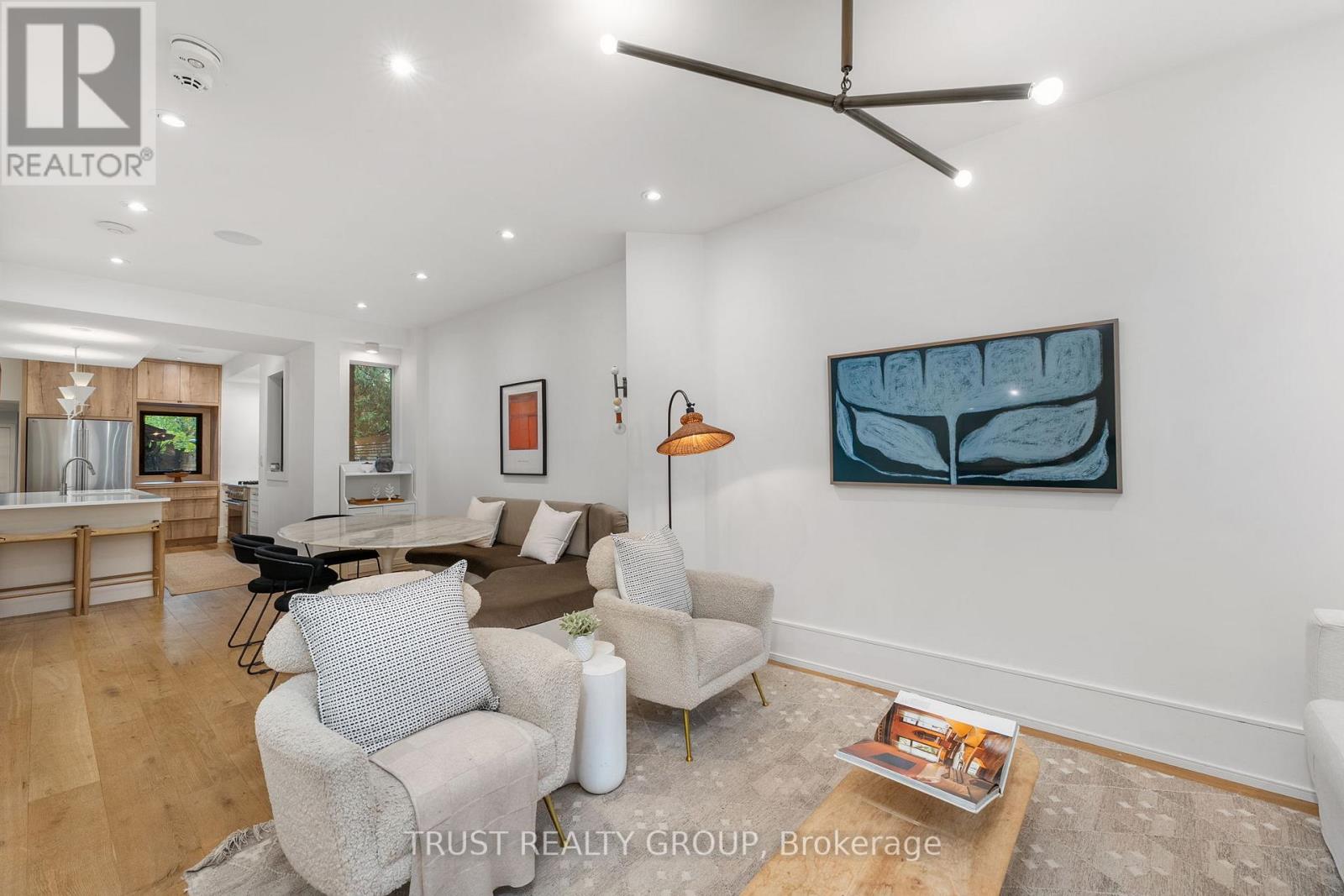 106 Pearson Avenue, Toronto, Ontario M6R 1G5 - Photo 36 - W12505848