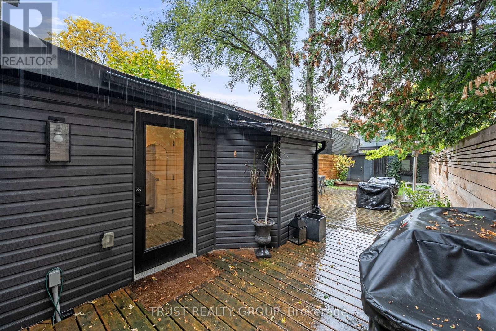 106 Pearson Avenue, Toronto, Ontario M6R 1G5 - Photo 45 - W12505848