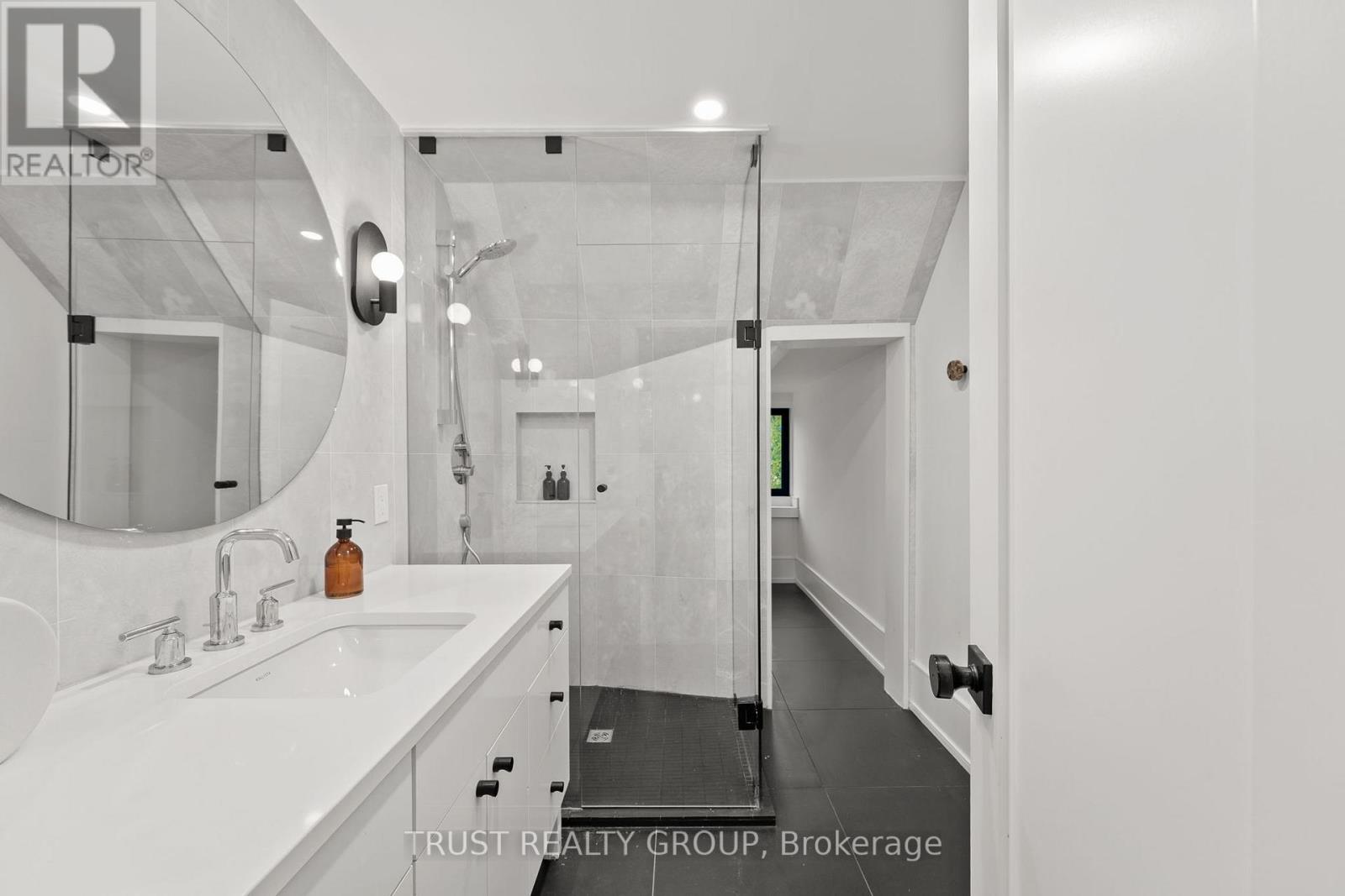 106 Pearson Avenue, Toronto, Ontario M6R 1G5 - Photo 29 - W12505848