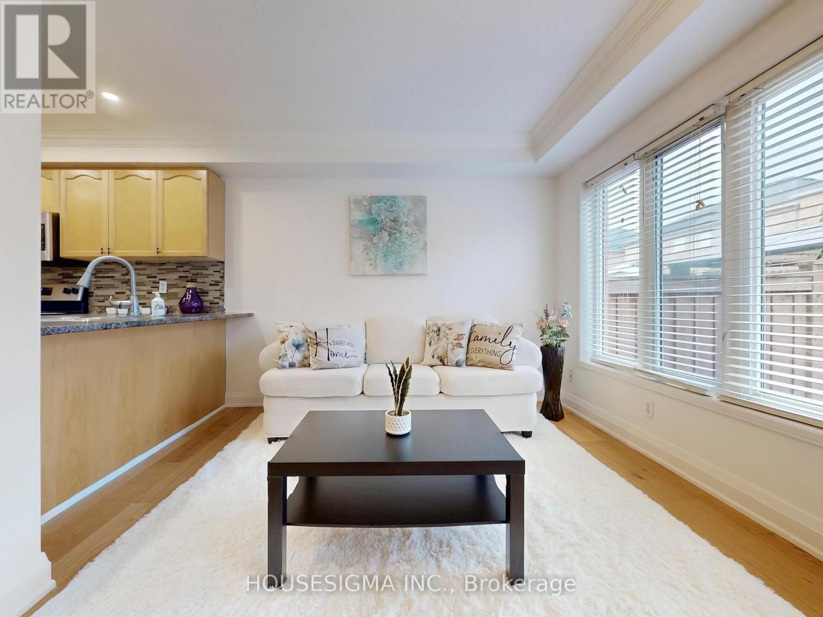 226 Canada Drive, Vaughan, Ontario  L4H 0K2 - Photo 4 - N12506270