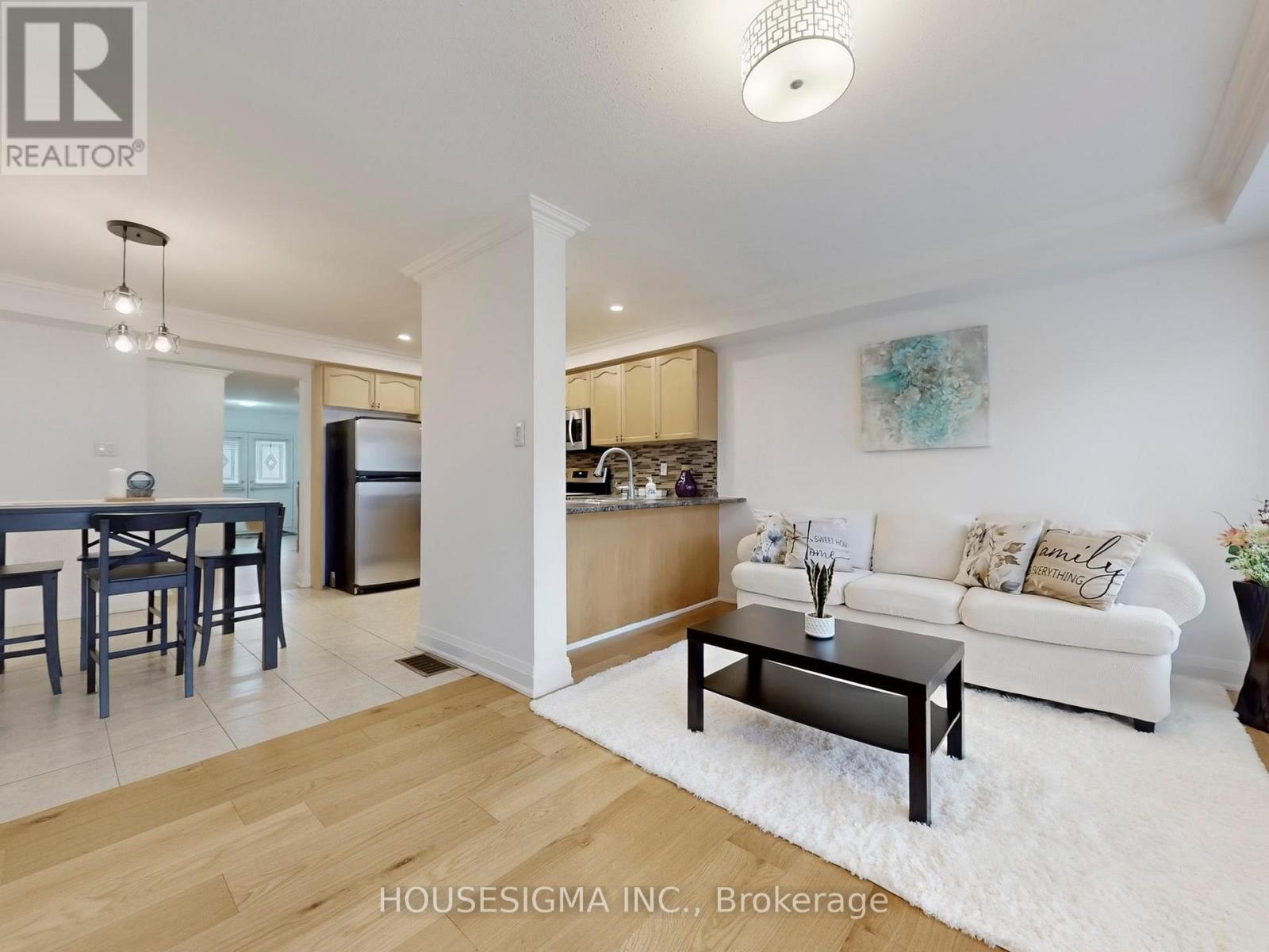 226 Canada Drive, Vaughan, Ontario  L4H 0K2 - Photo 5 - N12506270