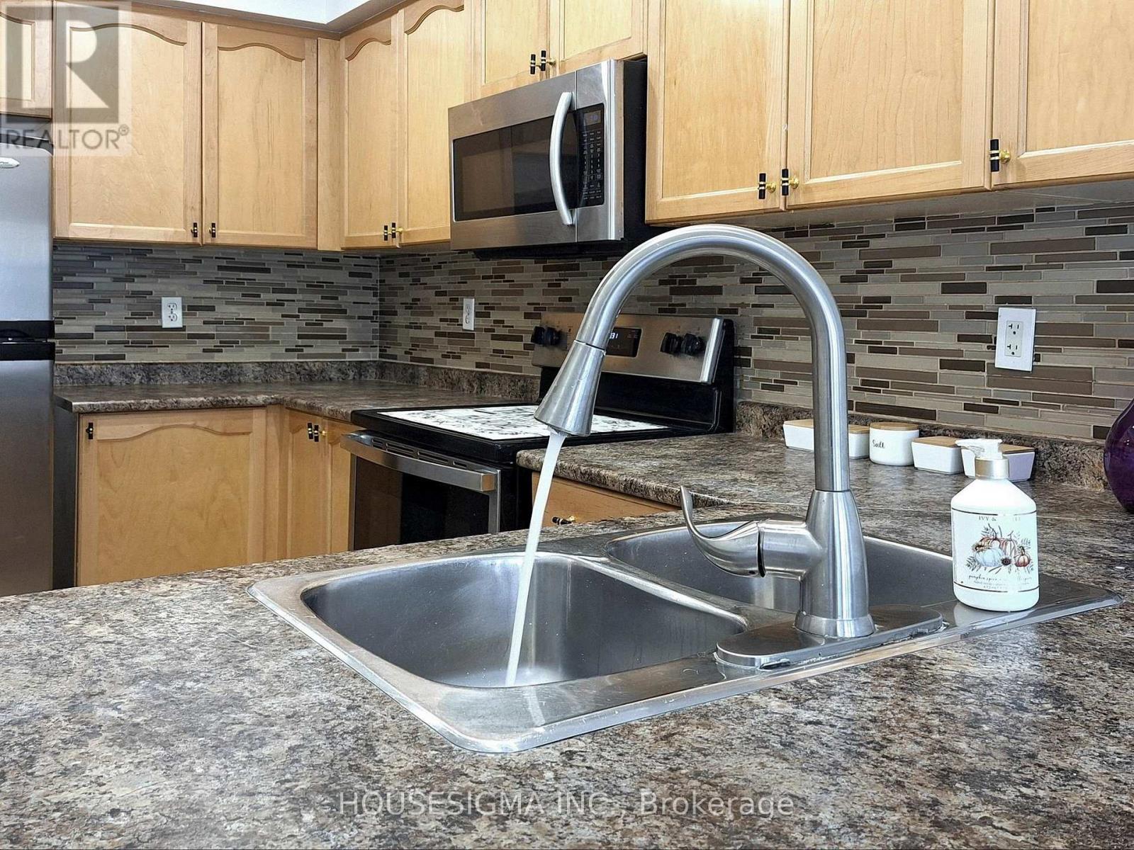 226 Canada Drive, Vaughan, Ontario  L4H 0K2 - Photo 9 - N12506270