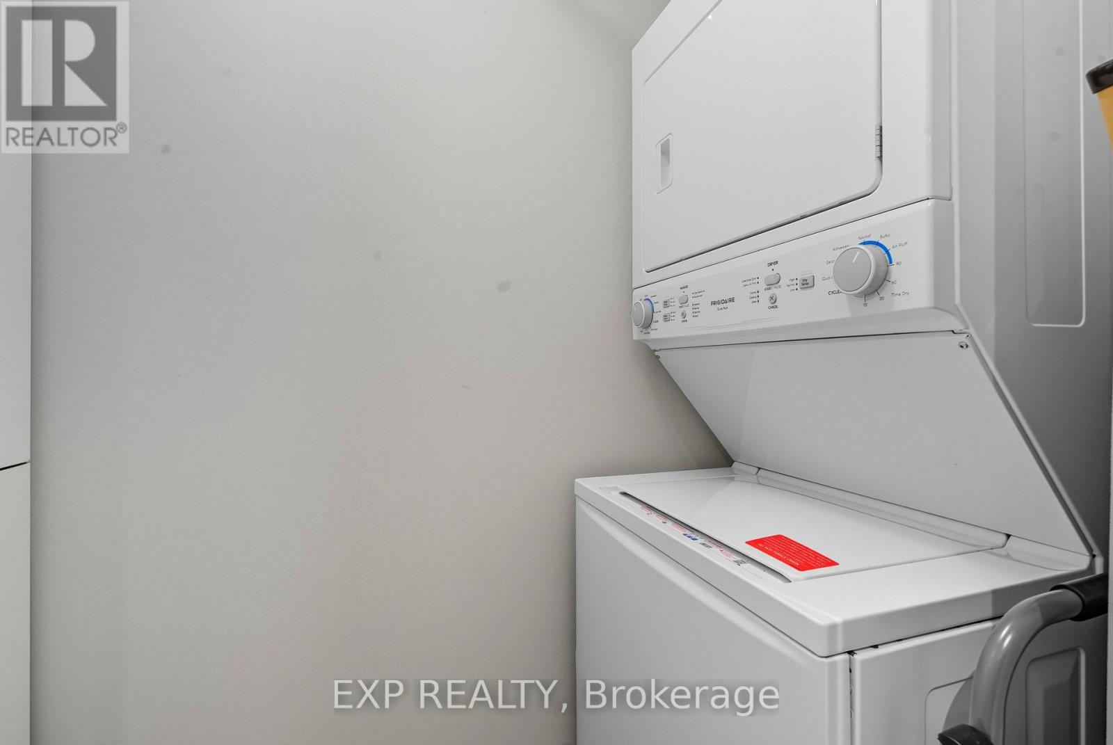 111 - 14924 Yonge Street, Aurora, Ontario L4G 6H7 - Photo 18 - N12506276