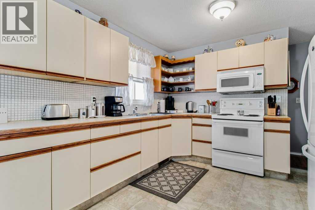 4638 50 Avenue, Bentley, Alberta  T0C 0J0 - Photo 9 - A2265263