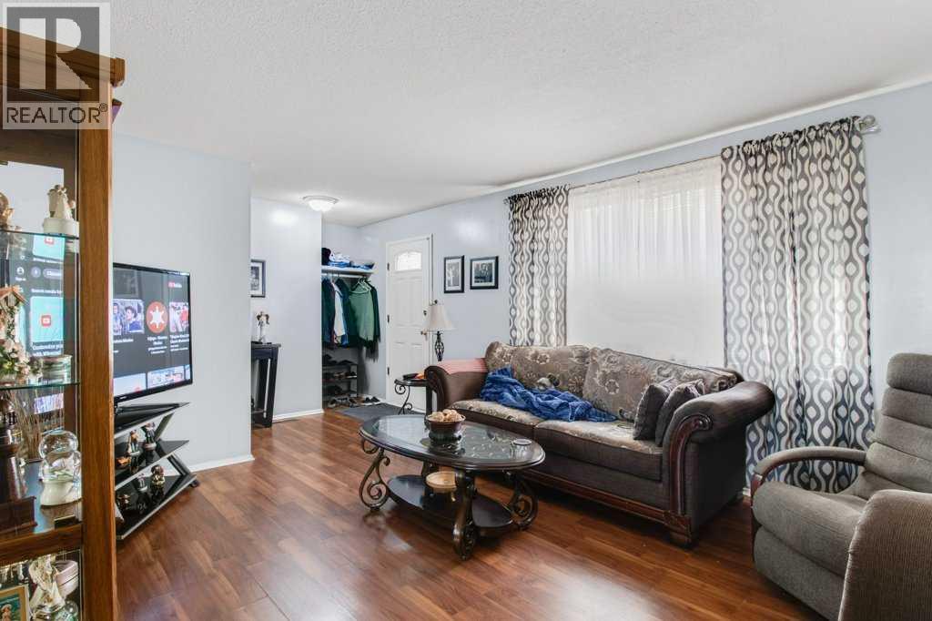 4638 50 Avenue, Bentley, Alberta  T0C 0J0 - Photo 5 - A2265263