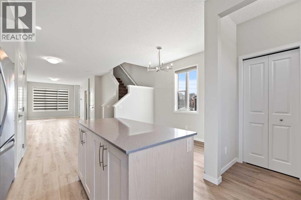 281 Creekside Boulevard Sw, Calgary, Alberta  T2X 4X9 - Photo 9 - A2267008