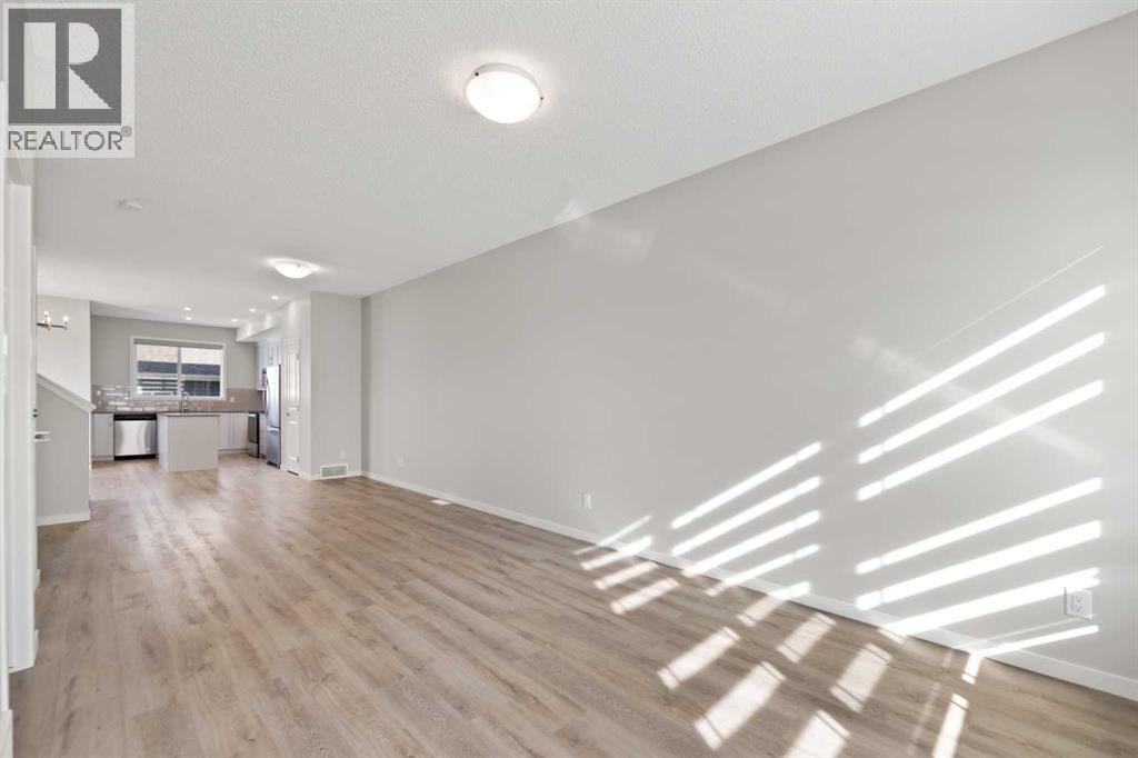 281 Creekside Boulevard Sw, Calgary, Alberta  T2X 4X9 - Photo 4 - A2267008