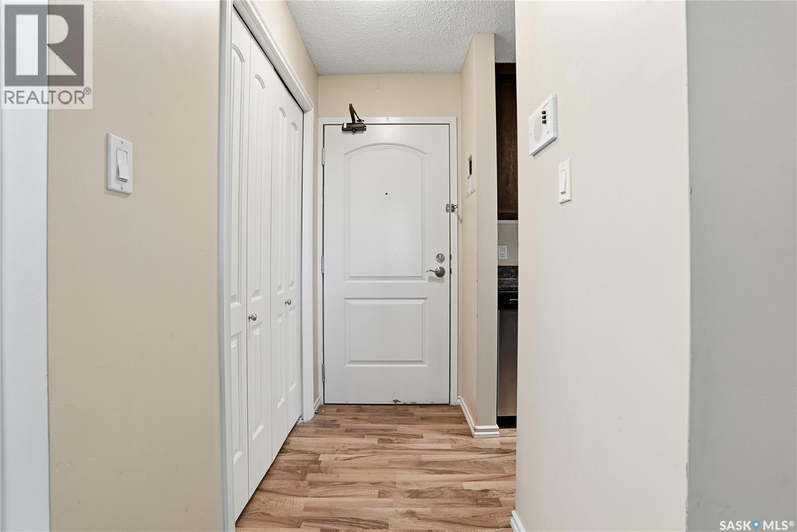 303 2233 St Henry Avenue, Saskatoon, Saskatchewan  S7M 5K6 - Photo 3 - SK022194