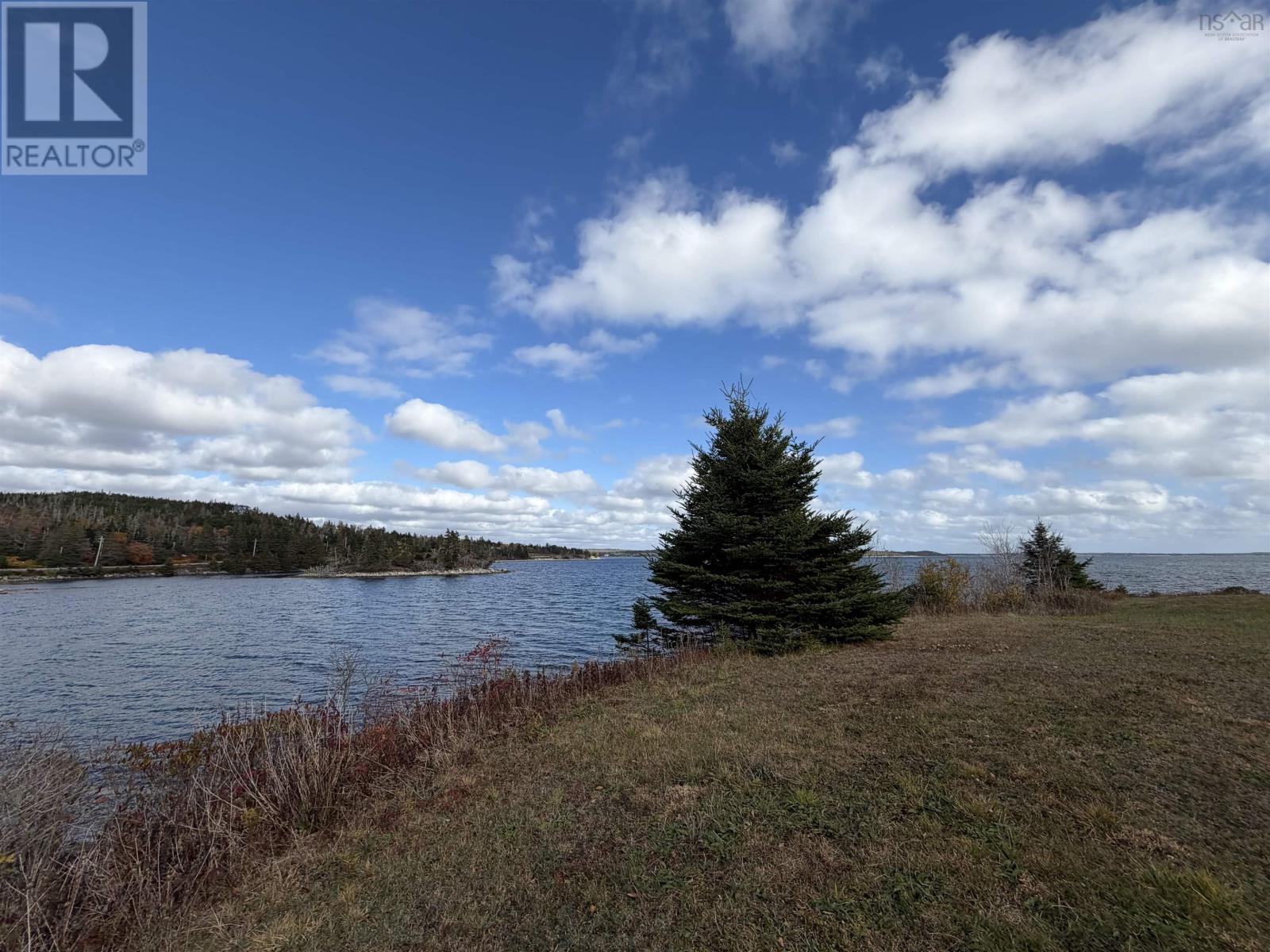 18726 Highway 7, Popes Harbour, Nova Scotia  B0J 3H0 - Photo 18 - 202526987