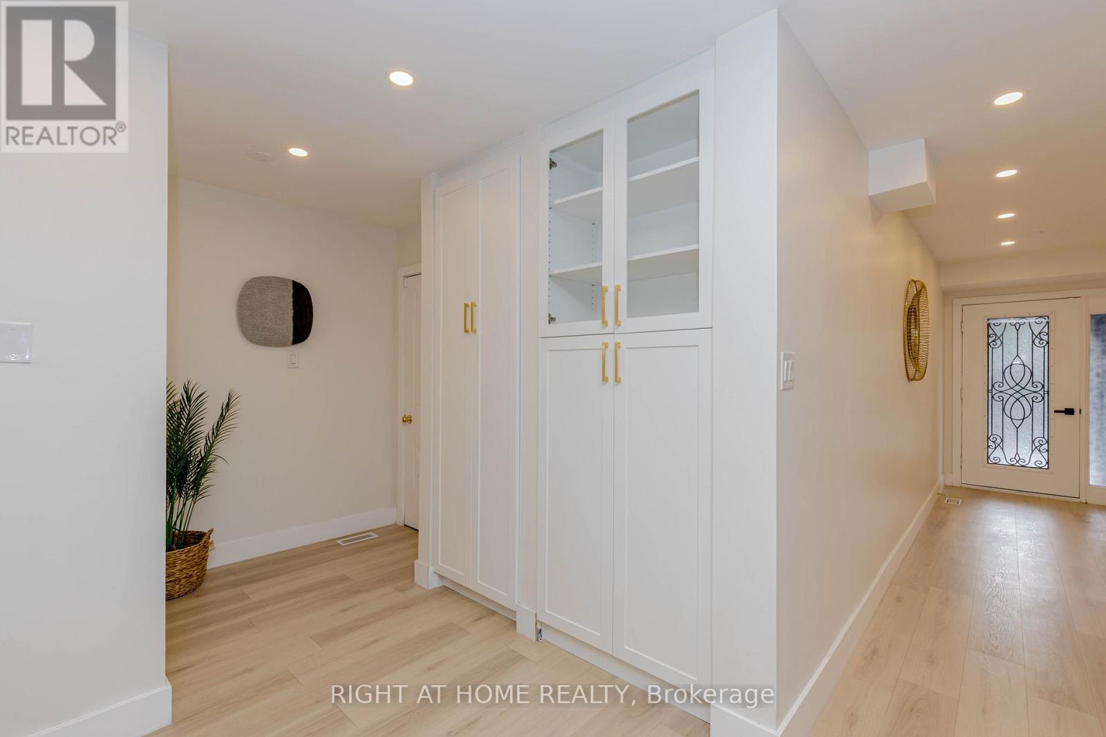 6 Bryant Court, Brampton, Ontario  L6X 2T1 - Photo 18 - W12506244