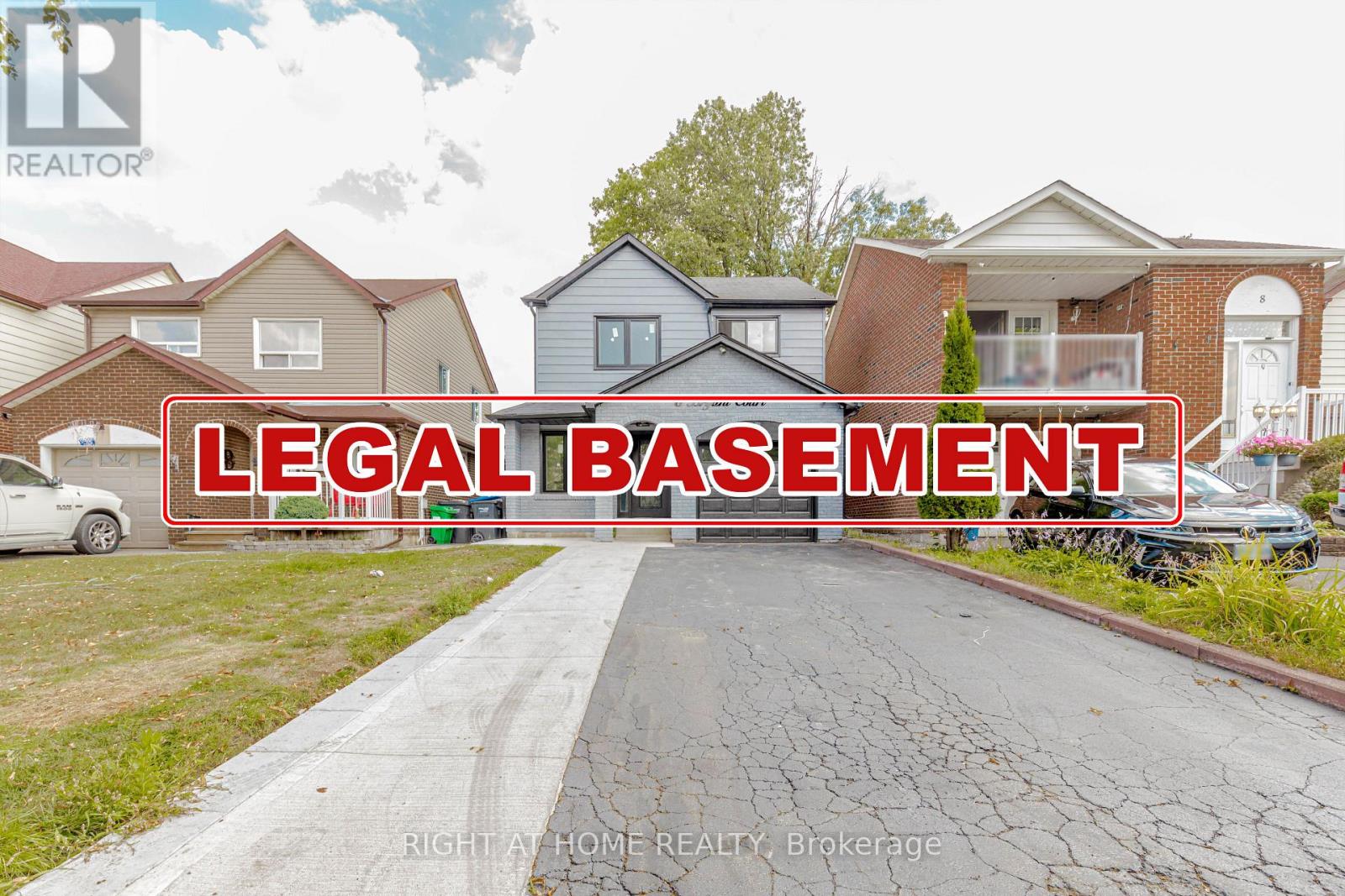 6 Bryant Court, Brampton, Ontario  L6X 2T1 - Photo 2 - W12506244