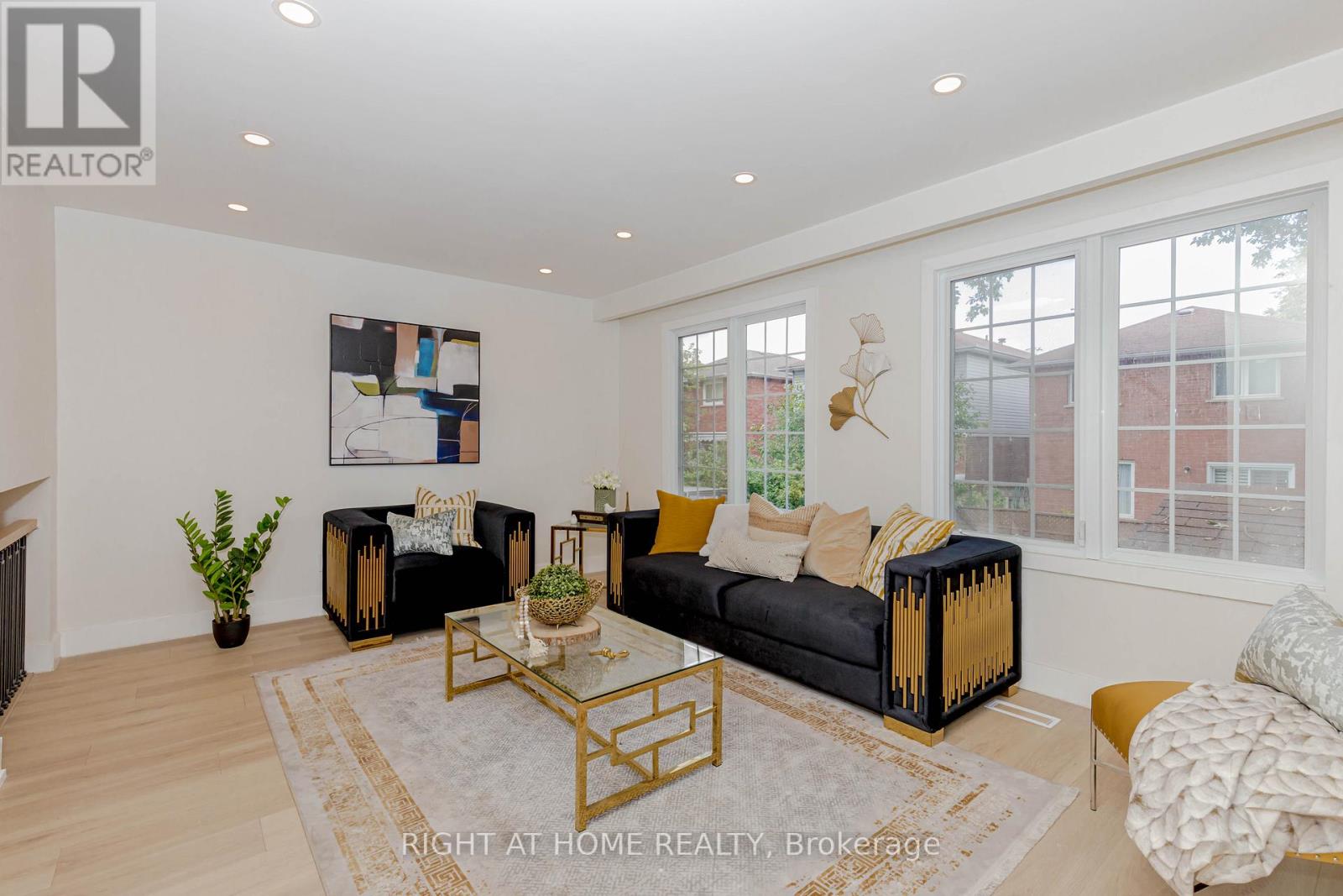 6 Bryant Court, Brampton, Ontario  L6X 2T1 - Photo 24 - W12506244