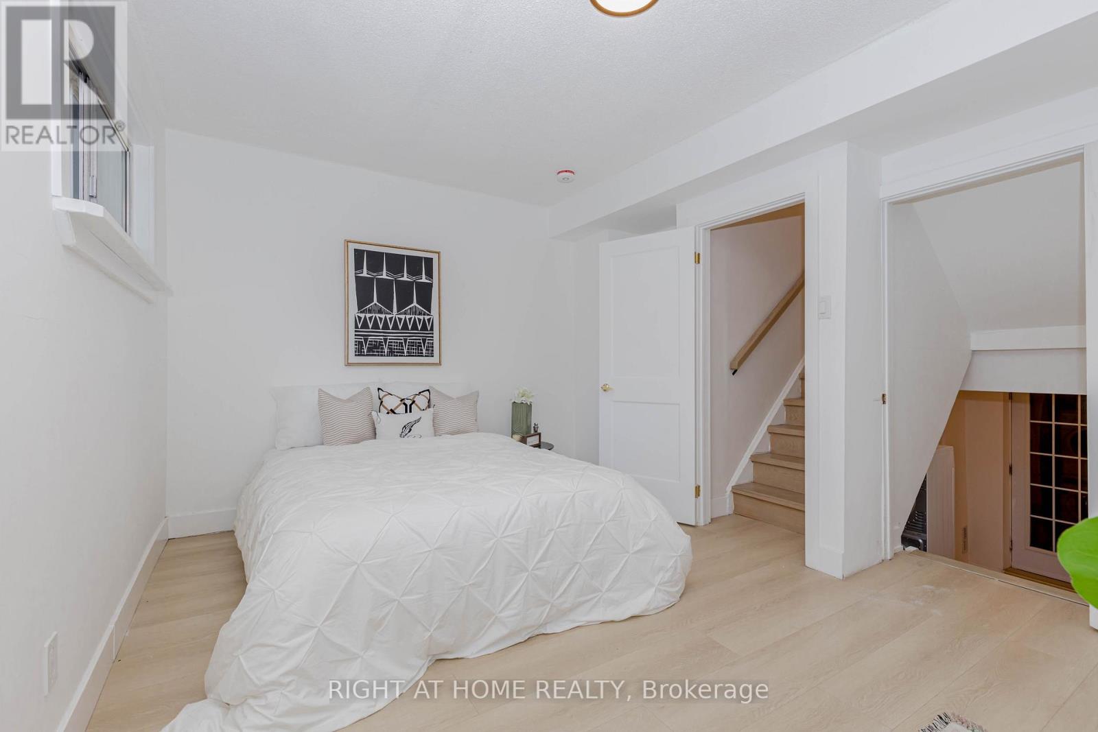 6 Bryant Court, Brampton, Ontario  L6X 2T1 - Photo 36 - W12506244