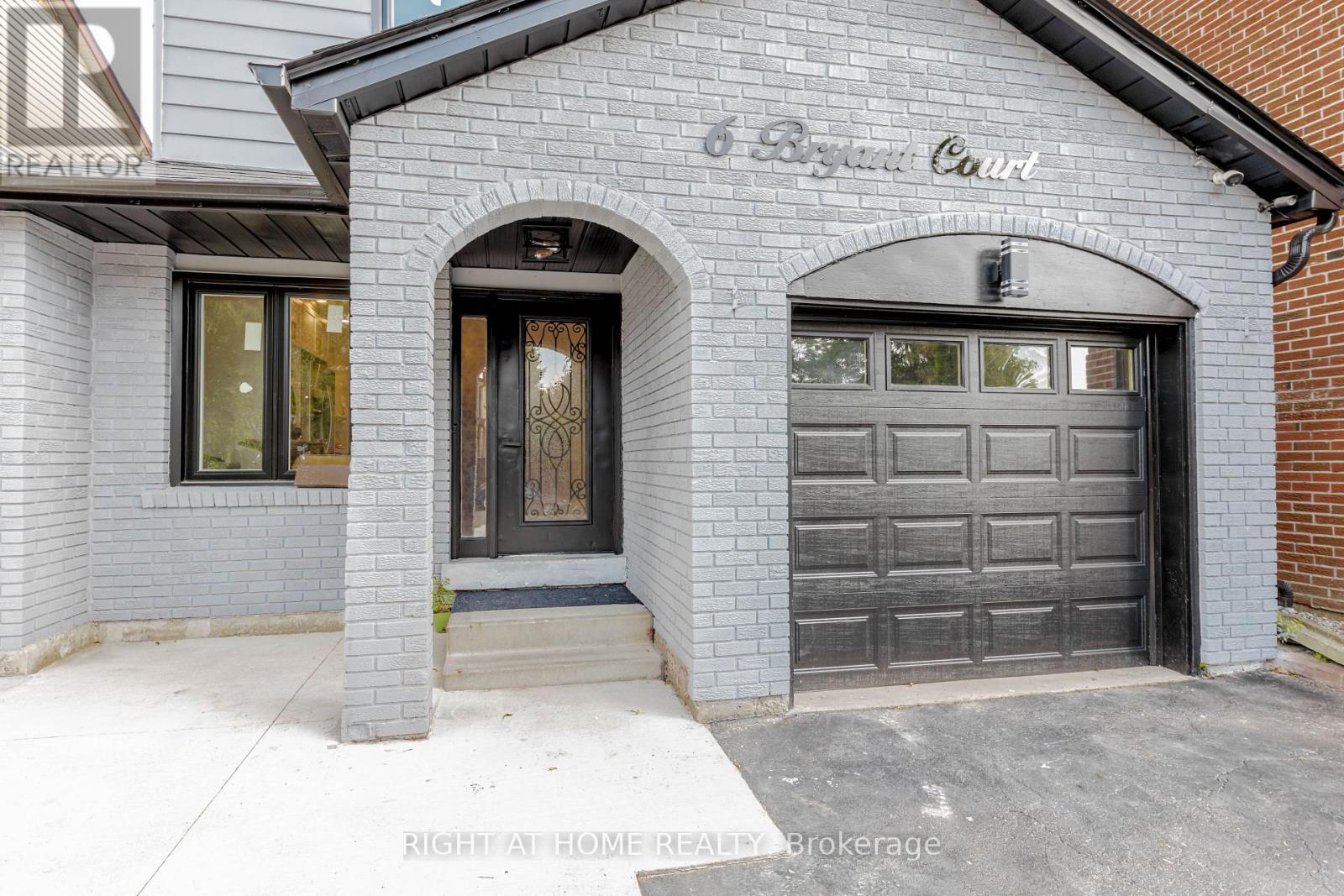 6 Bryant Court, Brampton, Ontario  L6X 2T1 - Photo 4 - W12506244