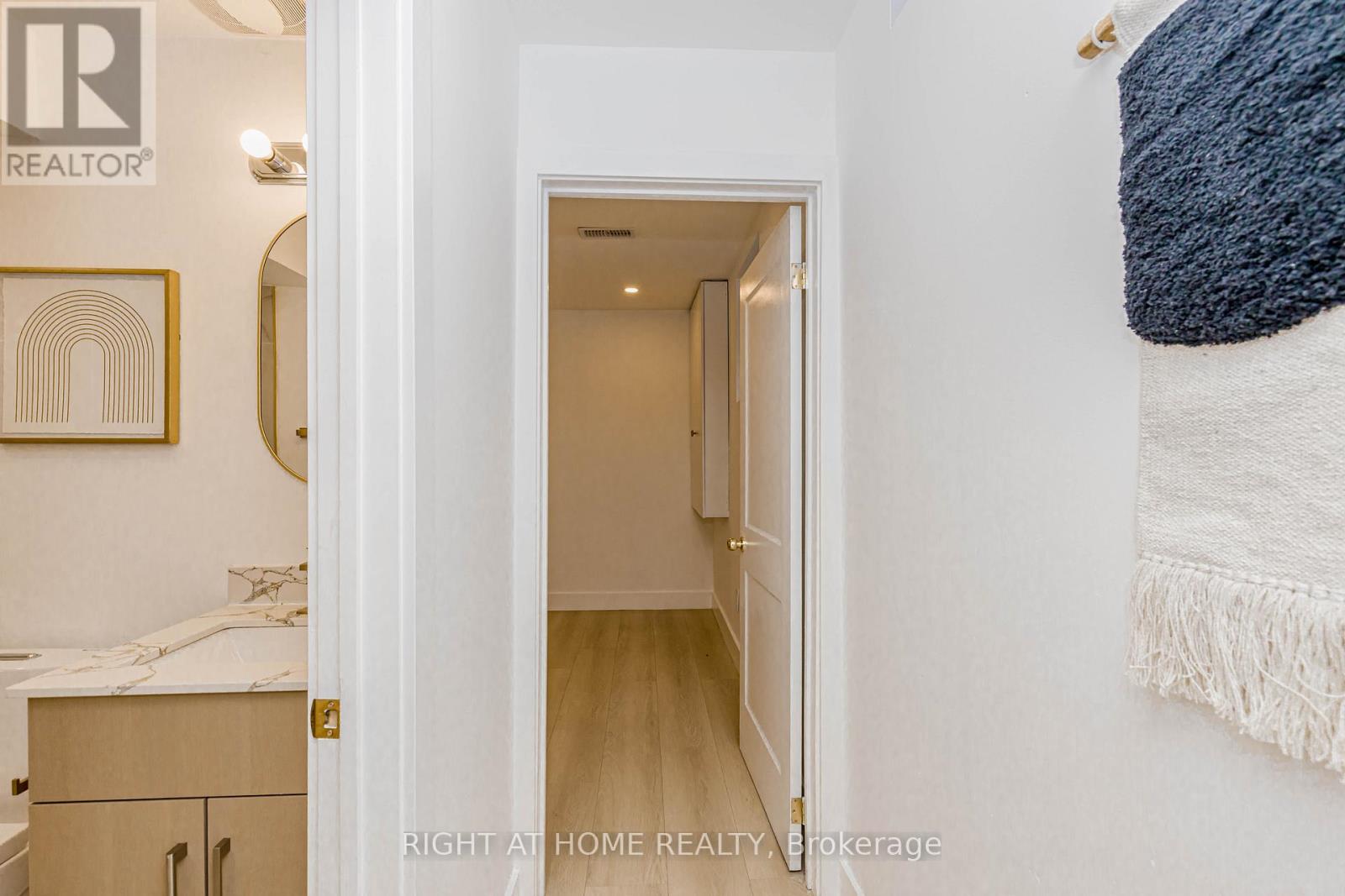 6 Bryant Court, Brampton, Ontario  L6X 2T1 - Photo 42 - W12506244