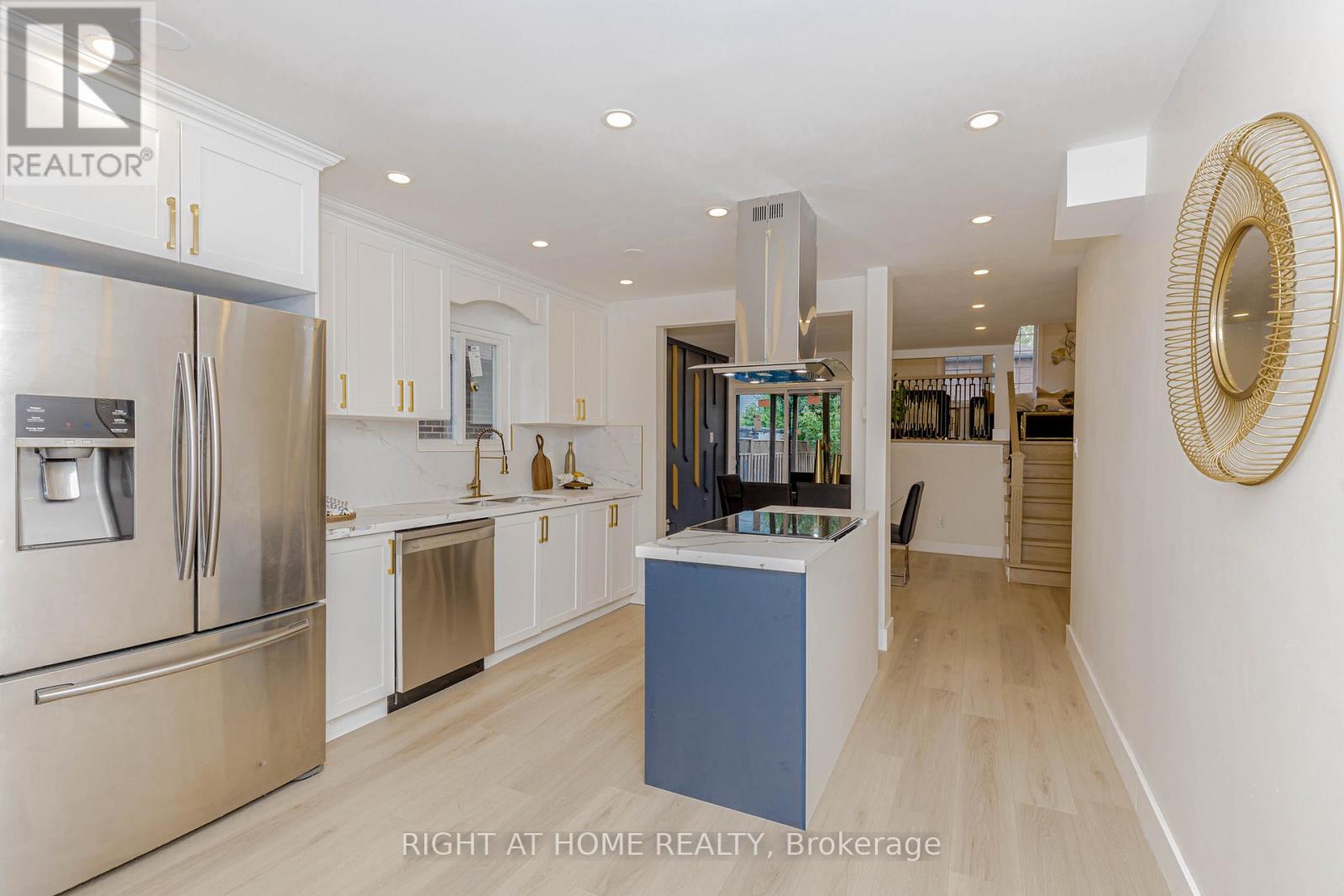 6 Bryant Court, Brampton, Ontario  L6X 2T1 - Photo 6 - W12506244