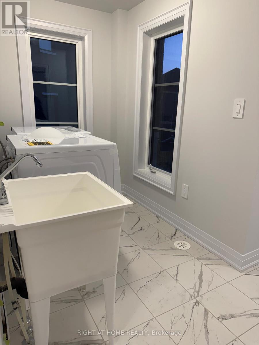 5961 Saigon Street N, Mississauga, Ontario  L5V 0E9 - Photo 3 - W12506252