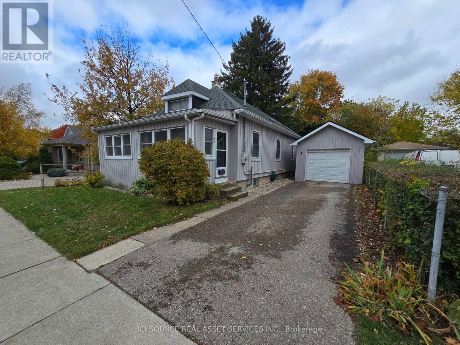 52 BOULLEE STREET, London East, Ontario