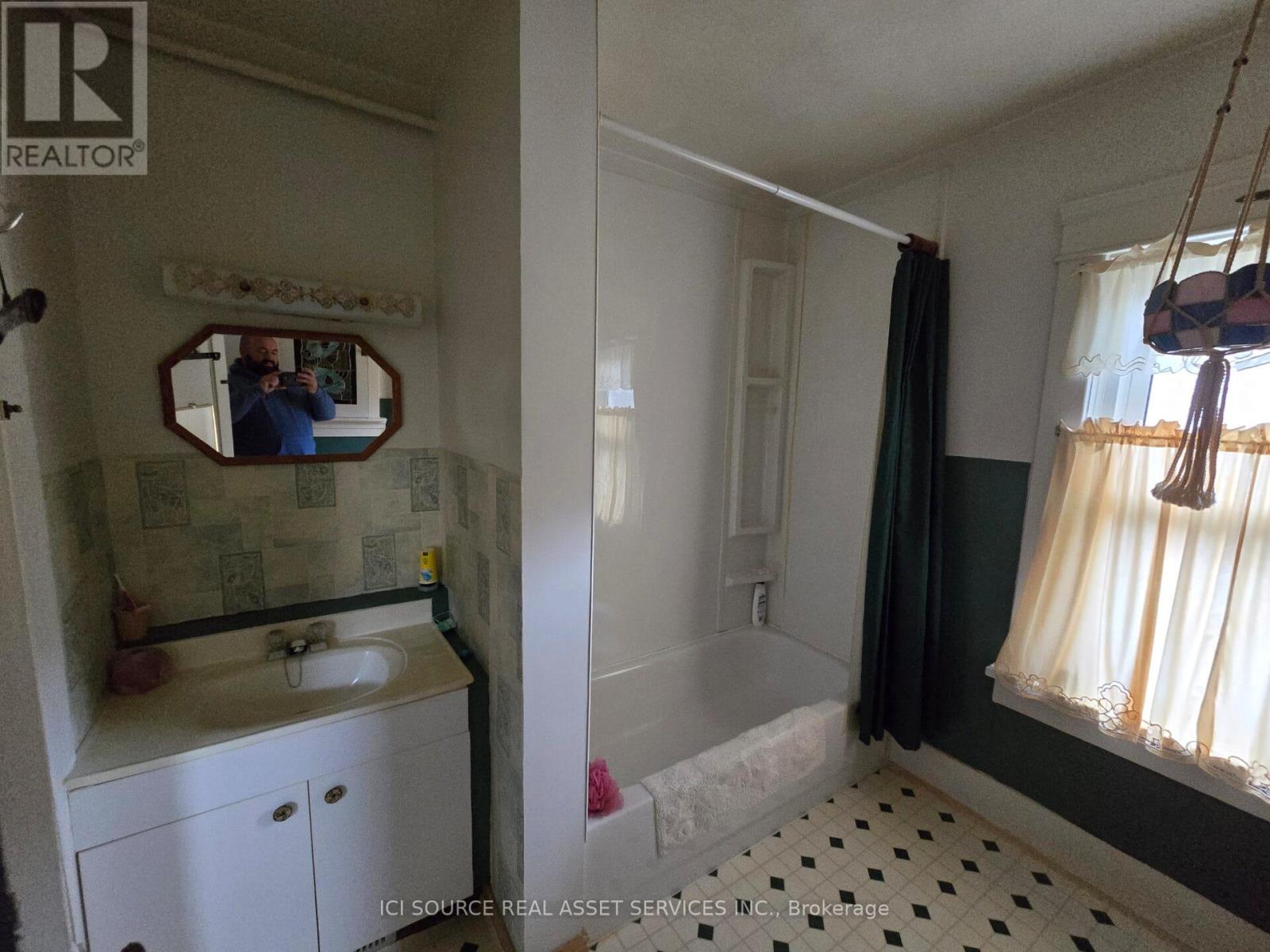 52 Boullee Street, London East, Ontario  N5Y 1T6 - Photo 18 - X12506246