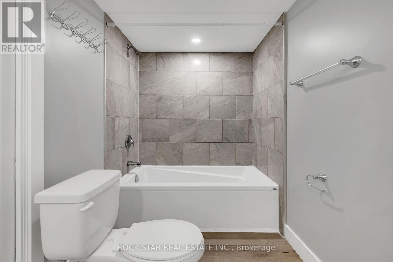 407 Castlegrove Place, London North, Ontario  N6G 1L1 - Photo 26 - X12506278