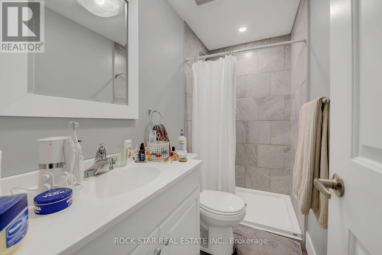 407 Castlegrove Place, London North, Ontario  N6G 1L1 - Photo 9 - X12506278