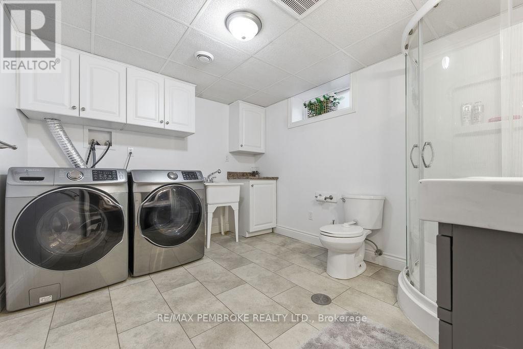 3245 Petawawa Boulevard, Petawawa, Ontario K8H 1X8 - Photo 33 - X12506324