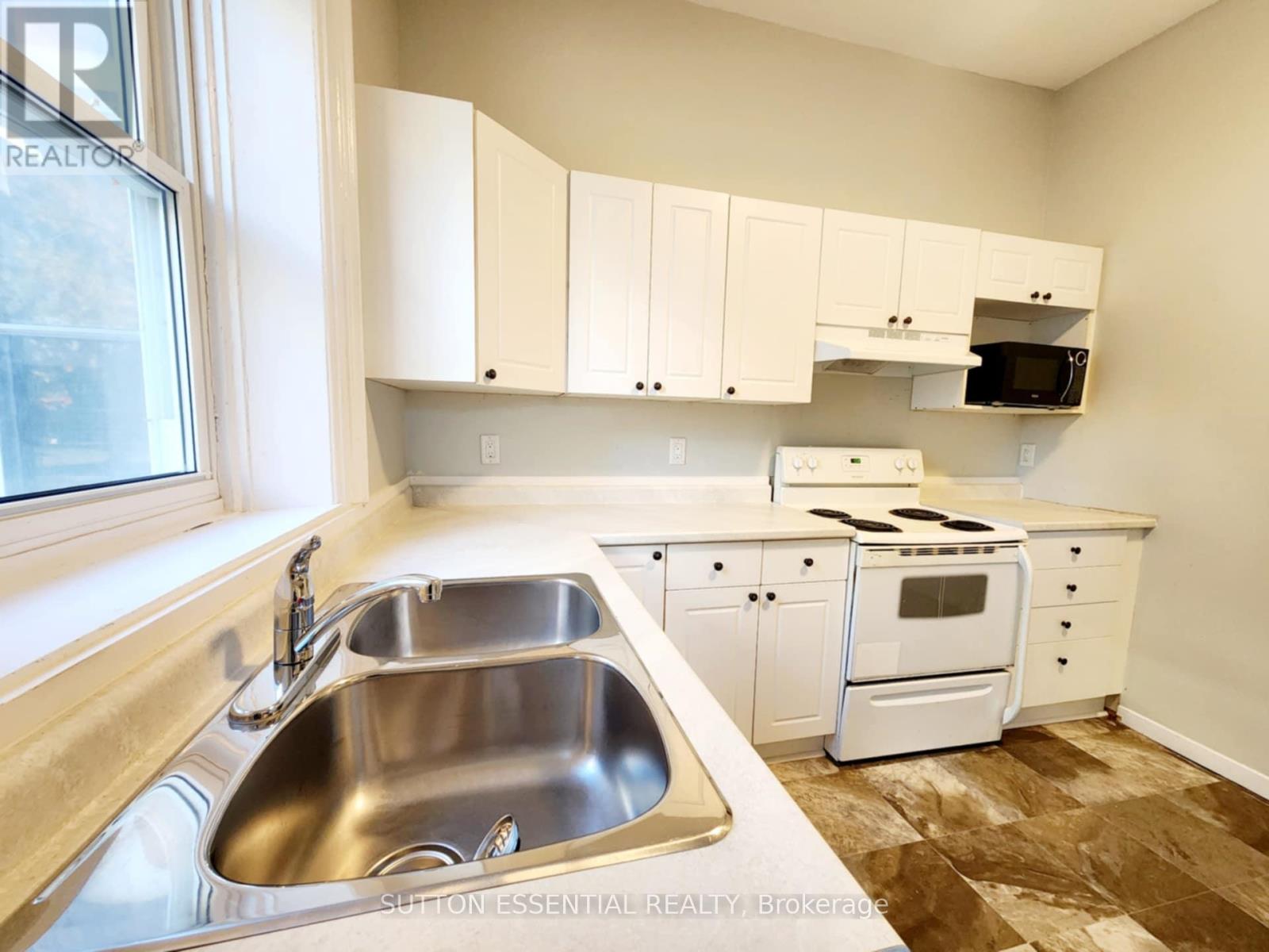 109-111 Orchard Street, Brockville, Ontario  K6V 2J9 - Photo 11 - X12506306