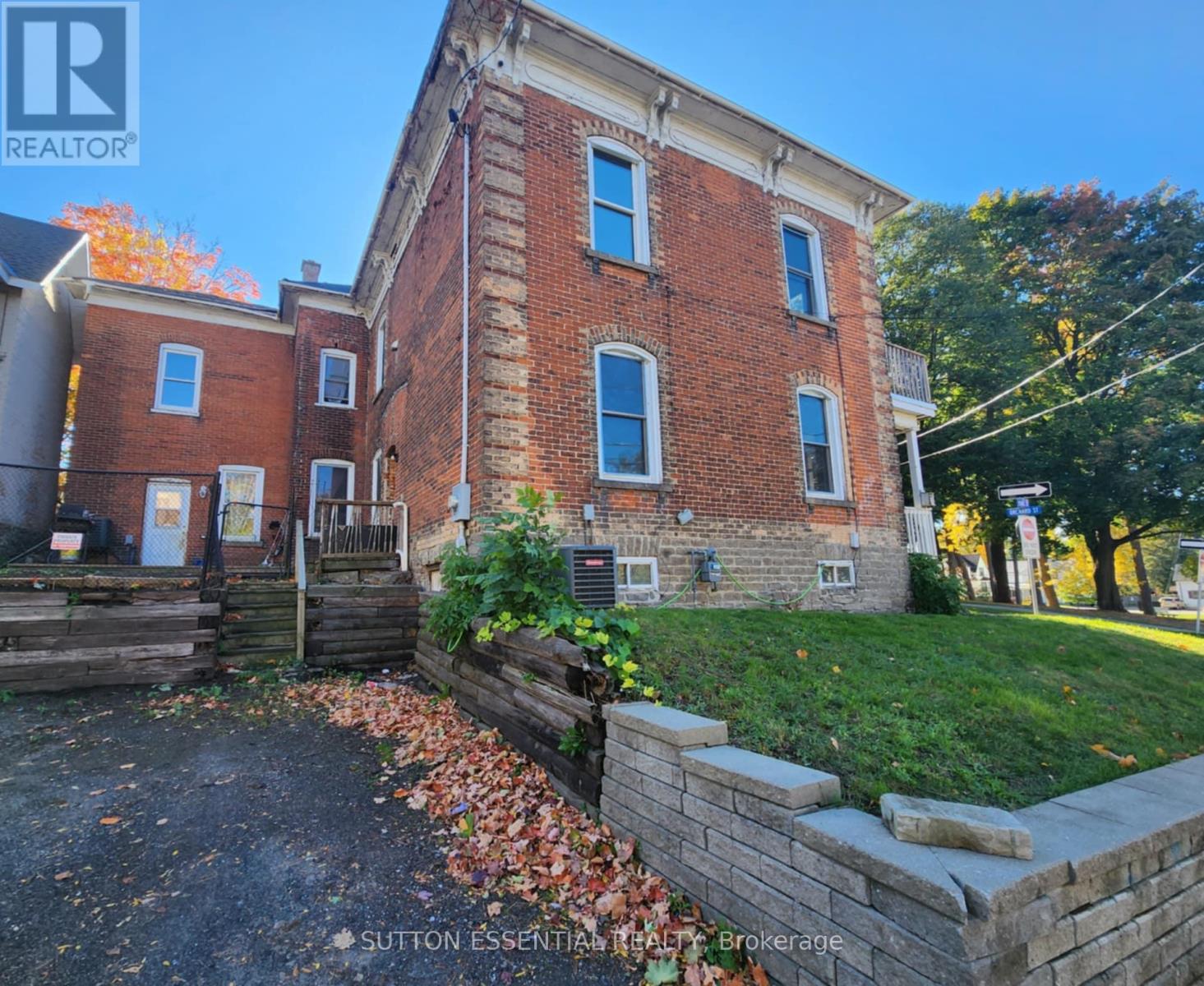 109-111 Orchard Street, Brockville, Ontario  K6V 2J9 - Photo 3 - X12506306