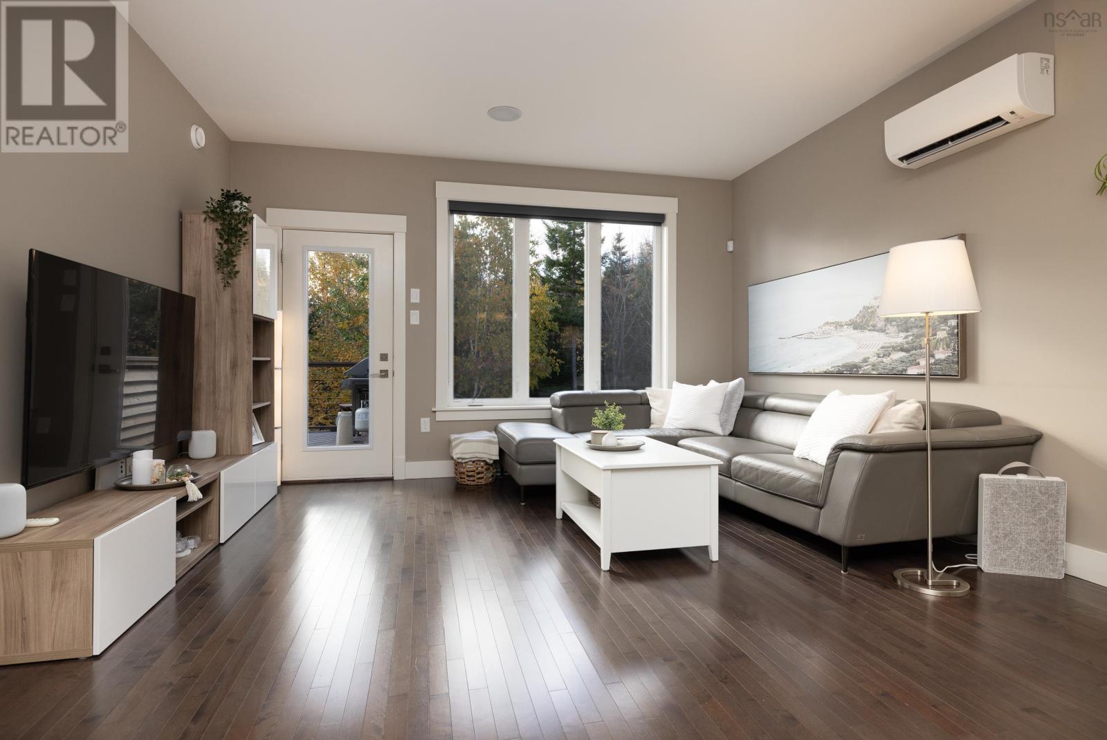 Property at 34 Krause Court image 3