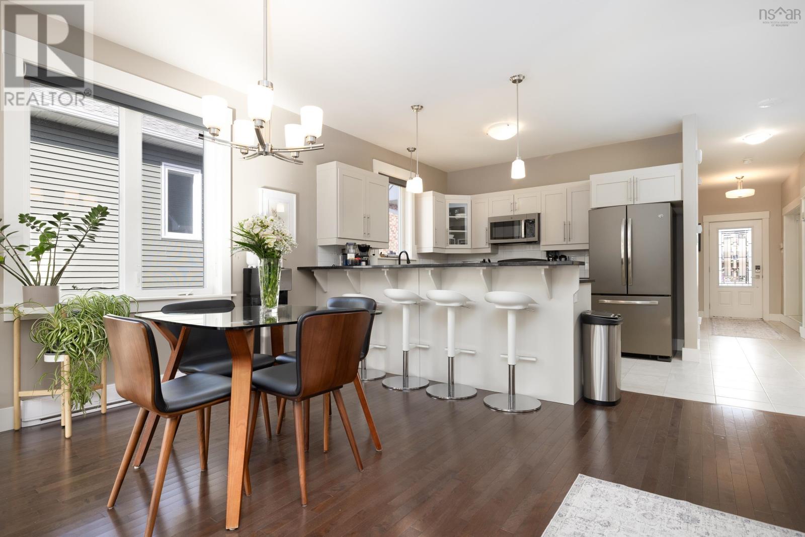 Property at 34 Krause Court image 5